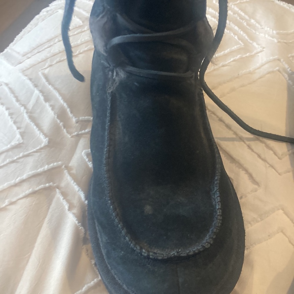 Good condition ugg boots - Picture 4 of 6